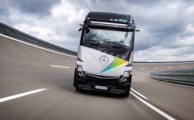 Mercedes-Benz eActros LongHaul, a ottobre in anteprima mondiale